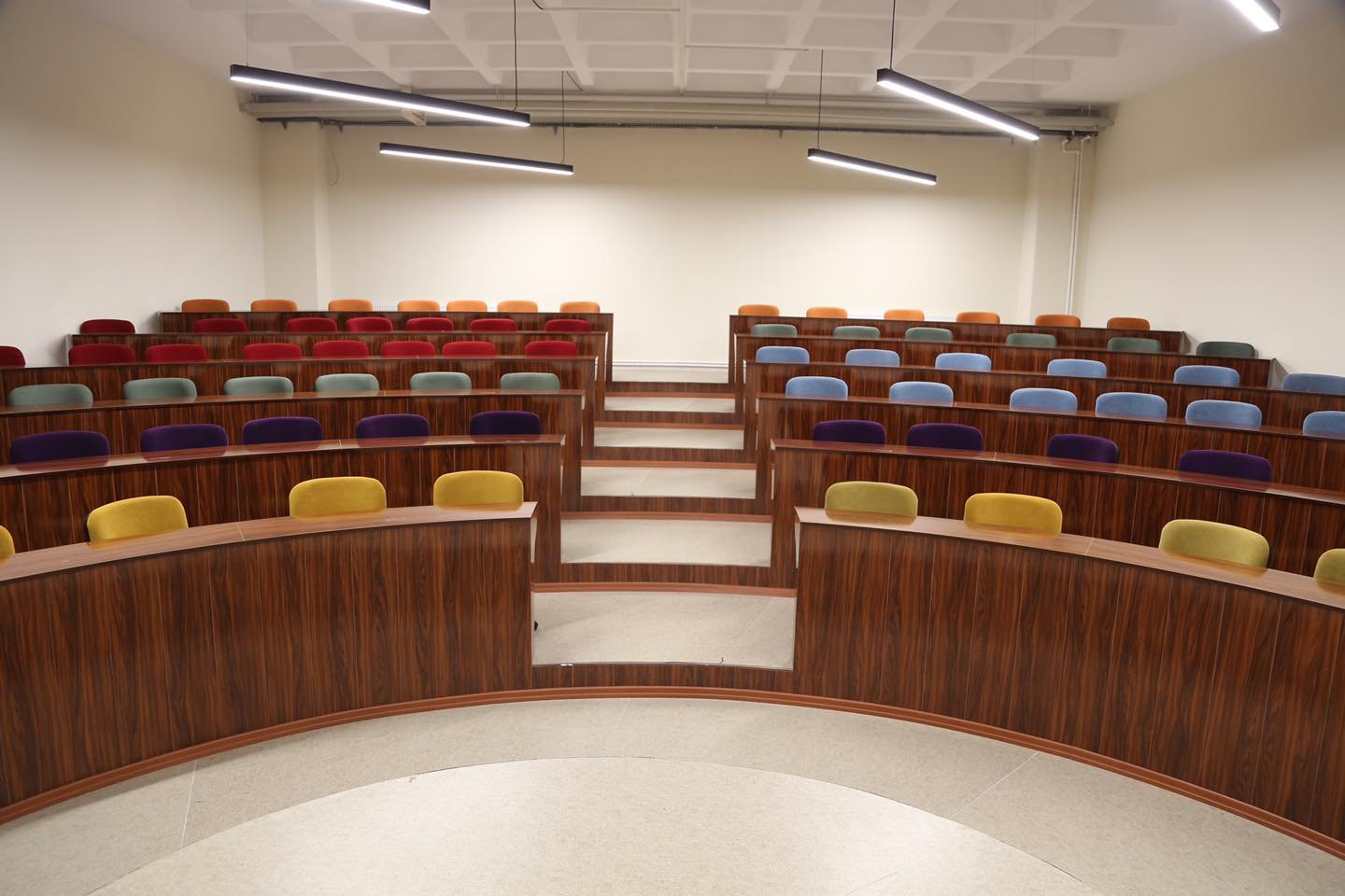 Gelişim Üniversitesi Genel Masa Sandalye